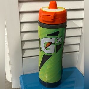 Gatorade GX hydration system nonslip and squeezable bottle -30 oz - neon green
